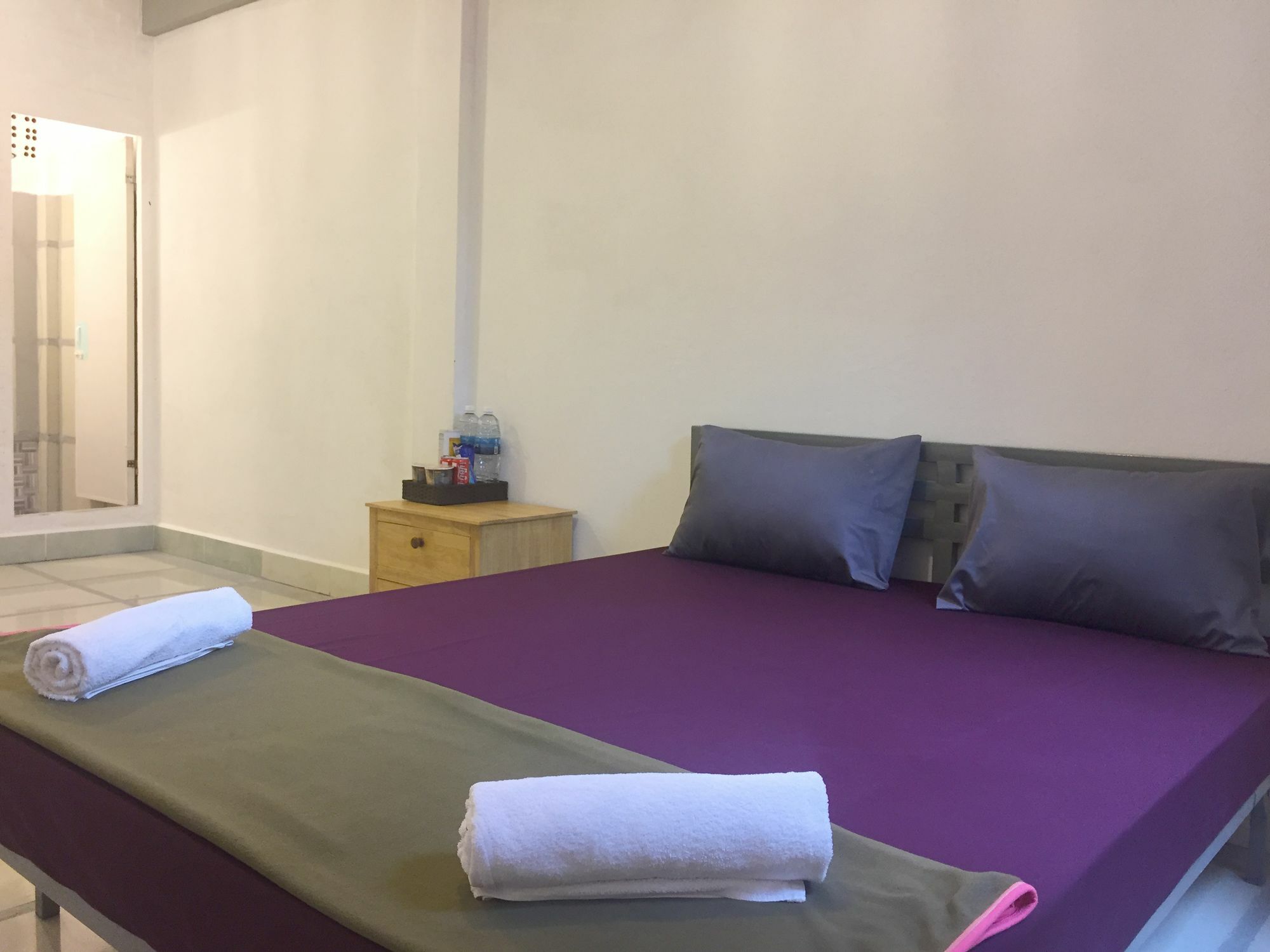 Sevenstars Hostel Sihanoukville Buitenkant foto